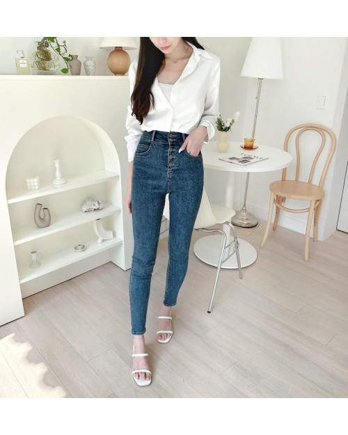 Button-down Skinny Jeans