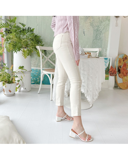 Creamy Straight-leg Jeans