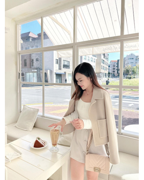 JEVIA Milk Tea Cashmere x Wool Coat