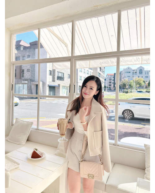 JEVIA Milk Tea Cashmere x Wool Coat